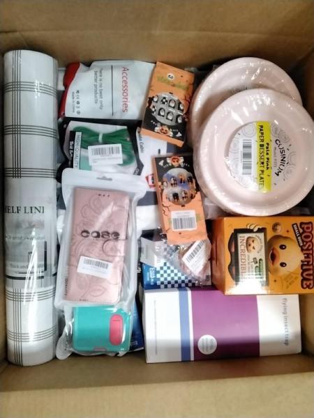Package of Assorted Home Decor - MSRP $299