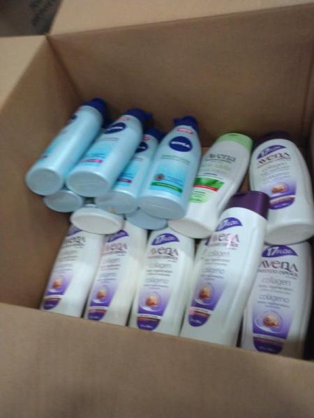 Health & Beauty - The Creme Shop 3D Teddy Headyband Minnie Mouse, Pro-V Breakage Defense Shampoos - MSRP $797