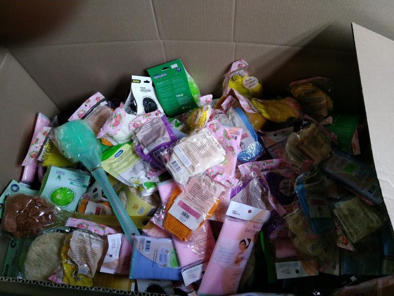 Health & Beauty - Venus Shower Exfoliating Skin Towel, Nuvalu Polyester Elastic Bands - MSRP $10,802