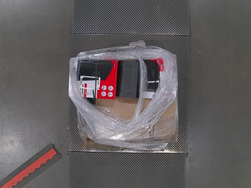 General Merch - Bose SoundLink Speaker, HP 24" Monitor, 20-Sheet Micro-Cut Paper Shredder - MSRP $3,248