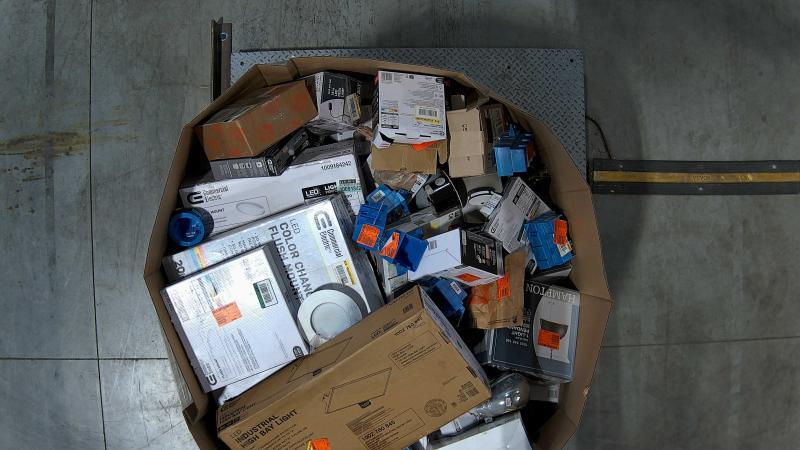 Lighting & Electrical - Hampton Bay, Commercial Electric, Halex - Est Retail $3,205- 1plt