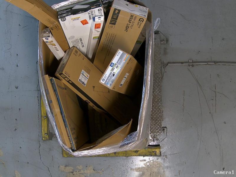 Lighting & Electrical - Artika, Commercial Electric, Lithonia - Est Retail $1,227- 1plt