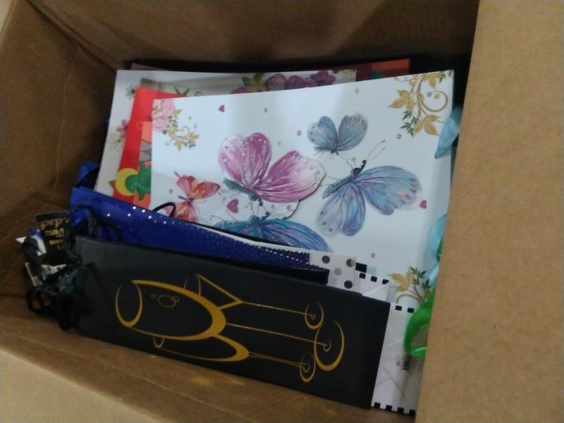 Seasonal - Premium Wine, Liquor Beer Gift Bags, Spray n Wash Liquid Laundry Stain Remover - MSRP $1,236