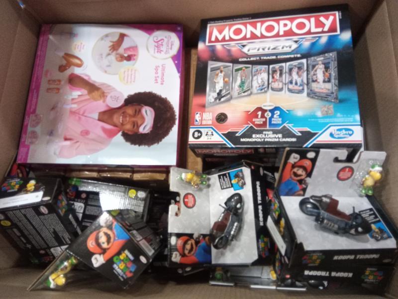 General Merchandise - iHome Vanity Mirror Speakers, TMNT Michelangelo Figures, Dearfoams Men's Slippers - MSRP $5,670