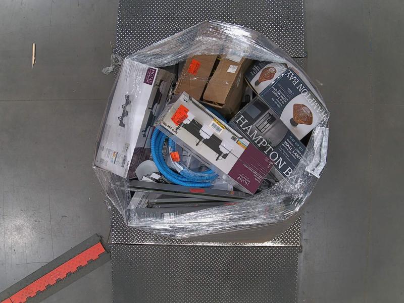 Lighting & Electrical - Globe Electric, HDC, Raco, Hampton Bay - Est Retail $3,777- 1plt