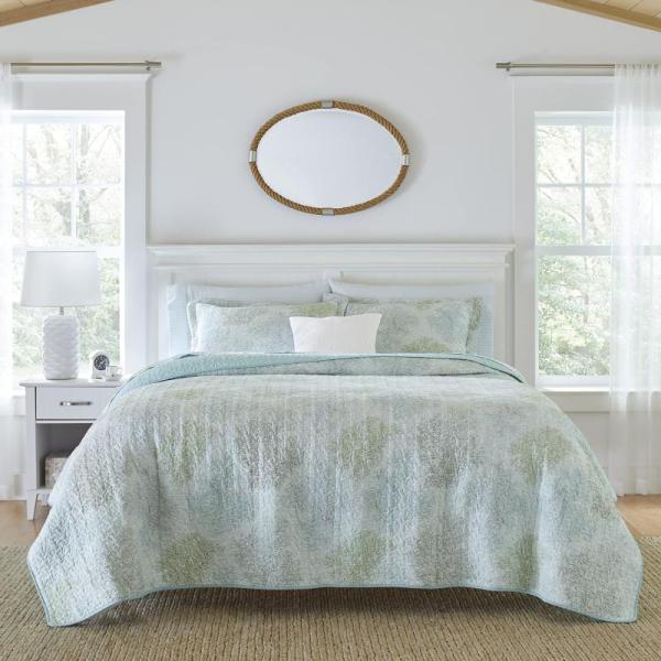 Amazon Clearance - Home - Laura Ashley Home King Quilt Set, Superior Egyptian Cotton Pile 6 Piece Towel Set - MSRP $2,329