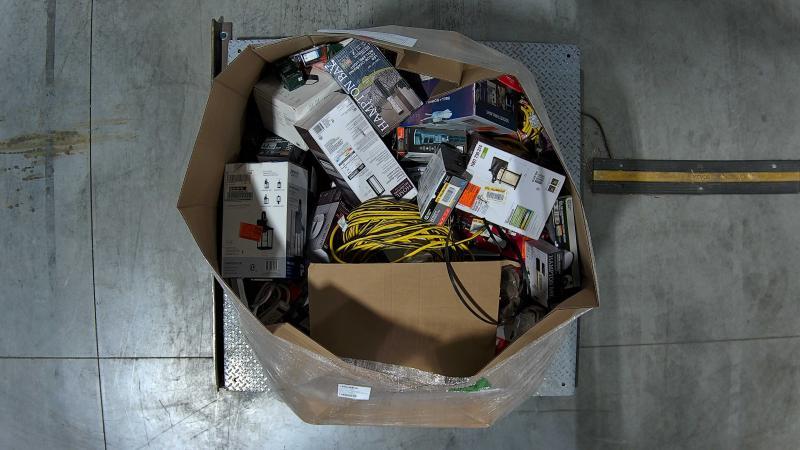 Lighting & Electrical - Wyze, Blink, Diva, Airthings, Commercial Electric - Est Retail $7,145- 1plt