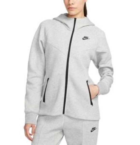 (70) Women's Active Apparel By Nike & More MSRP $ 4,200.00