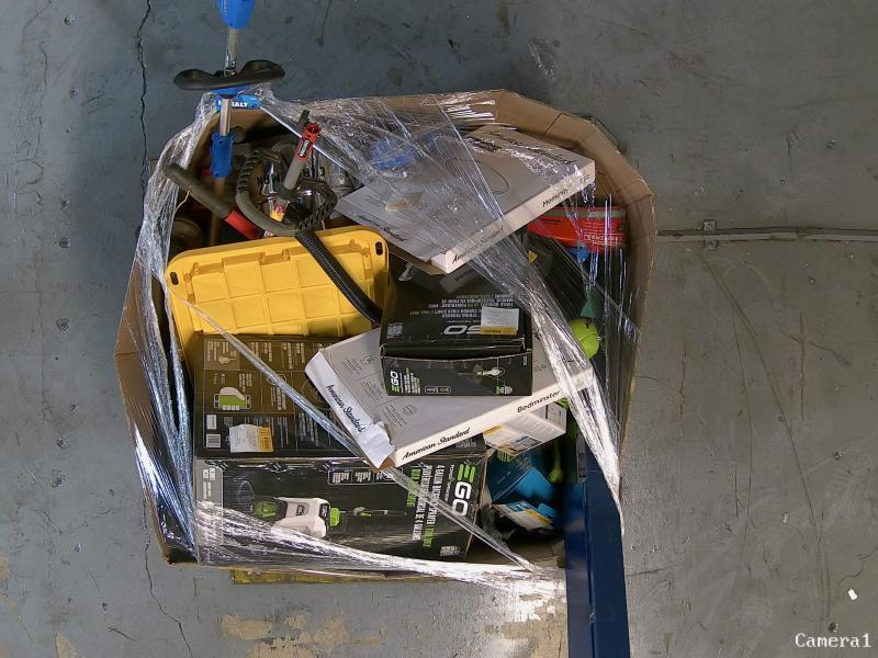 CRAFTSMAN WS4200 30cc 17in Gas String Trimmers, Siemens PN 200Amp 40-Circuit Indoor Convert Main Breaker - MSRP $4,176