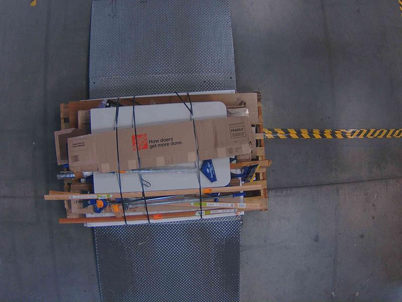 Flooring & Rugs- HARDWOOD REFLECTIONS Block Shelves, Lifetime, Lifeproof, QEP, ROPPE, TrafficMaster - Est Retail $2,099