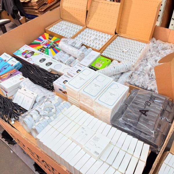 Bulk Lot Mixed Mobile Accessories & Tech Essentials MSRP $12,000