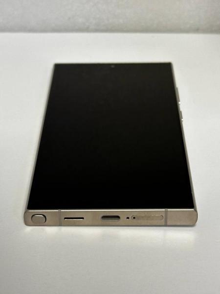 Samsung Galaxy S24 Ultra 256GB & 512GB (Like New)