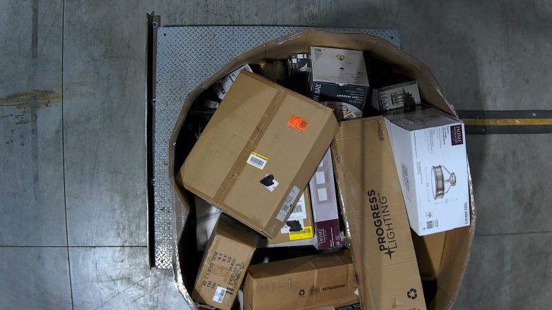 Lighting & Electrical - Zinsco, GoYeel, Kichler, Sunpez, Armacost Lighting, GE, LNC, ABB - Est Retail $8,044- 2plts