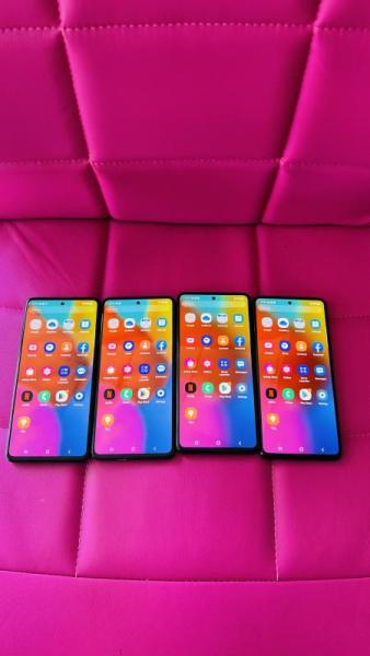 Unlocked Samsung Galaxy A6+, 40 units, MSRP: $19,960