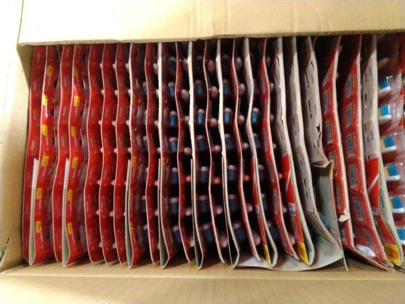 Health & Beauty - Colgate 360 Visible White Toothbrushes - MSRP $927