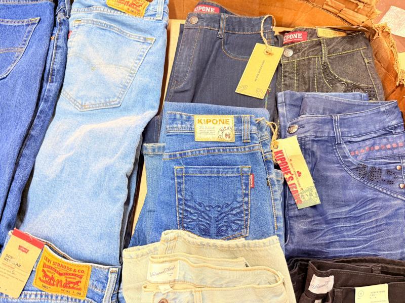 Bulk Lot of 200 Men's & Women's Mixed Brand Jeans MSRP 10,000