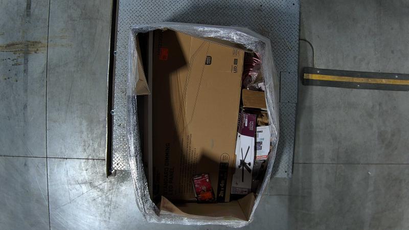 Lighting & Electrical - Southwire, Hampton Bay, Husky - Est Retail $1,686- 1plt