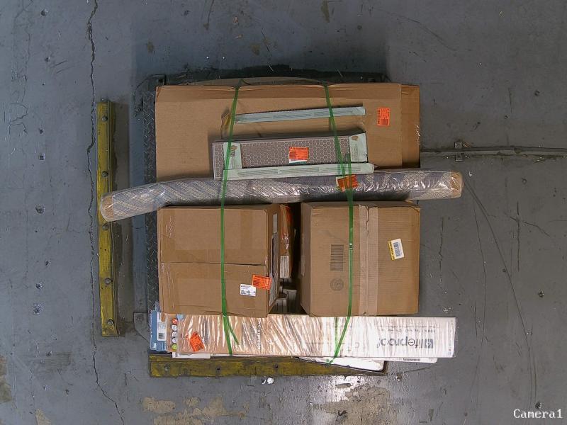 Flooring & Rugs - Garland Rug, World Rug Gallery, Roca, MSI, Closet Evolution, Corso Italia, Lifeproof -Est Retail $941