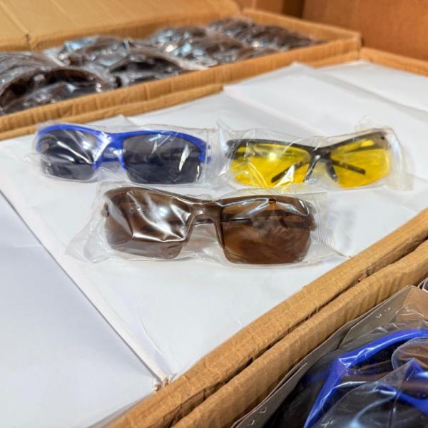 New Bulk Lot of 800 Mixed Sports Sunglasses MSRP $5786