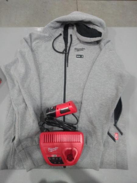 Milwaukee Women's Medium M12 12-Volt Lithium-Ion Cordless Gray Heated Jacket Hoodie Kit - Est Retail $119
