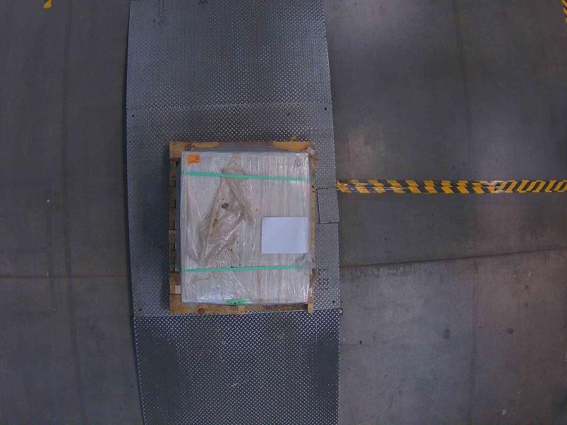 Flooring & Rugs - Cap A Tread Vinyl Overlay Stair Tread/Riser Kits, Daltile Trace Meadow - Est Retail $1,704- 2plts