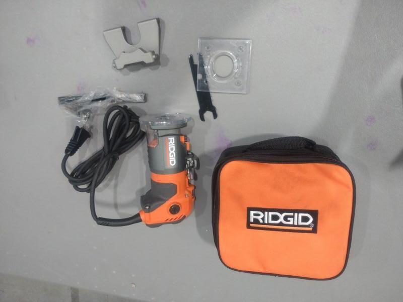 Ryobi 18V Cordless 3/8 in. Crown Stapler (Tool Only) - Est Retail $99