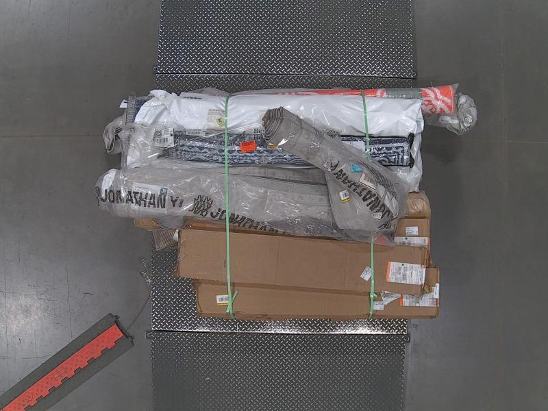 Flooring & Rugs - SAFAVIEH, JONATHAN Y, BALTA, Lifetime, WILLOTED, Lifeproof, Daltile - Est Retail $3,827- 2plts