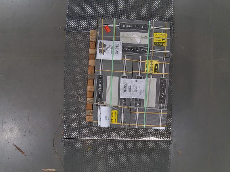 Pallet of MSI Yosemite White 16inx32in Polished Porcelain Marble Look Floor & Wall Tiles - Est Retail $2,188