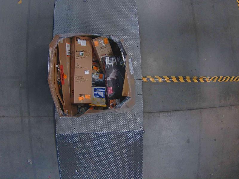 Flooring & Rugs - ROBERTS, Garvee, Red Lanturn, QEP, Rhody Rug, A & B Home, Pro Space - Est Retail $4,609- 2plts