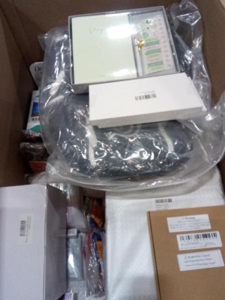 General Merch - Huntworth Reversible Balaclava, Vocoste Claw Hair Clips, Gartner Flex Journal Set - MSRP $773