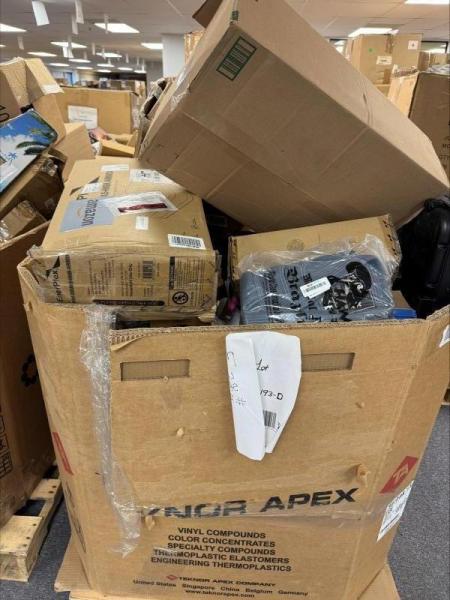 GREAT DEAL on these two lots with a retail value of $12.8K!!