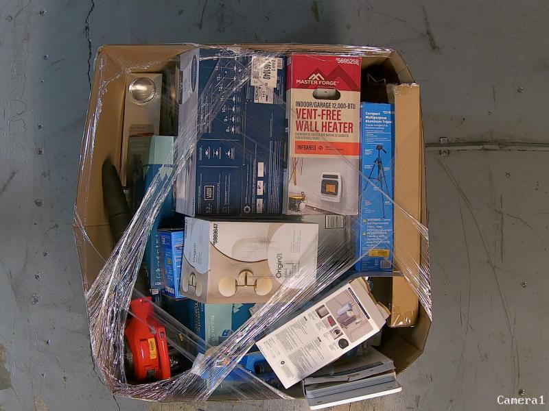 Master Forge 12000BTU Wall-Mount Indoor Gas/Liquid Propane Vent-Free Radiant Heater, Carole Towne Swing  - MSRP $5,025