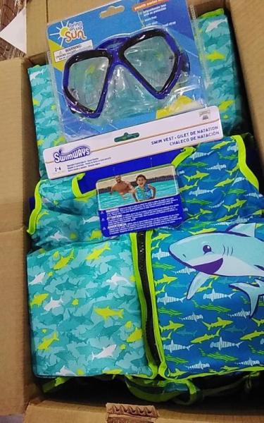 Toys & Games - Bunch O Balloons Water Balloons, Bubble Leaf Blower, Super Spike Volleyball - MSRP $5,776