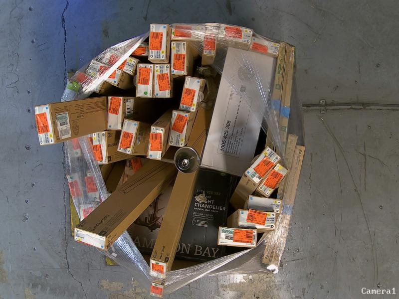 Lighting & Electrical - Lithonia Lighting, Commercial Electric - Est Retail $2,742- 1plt