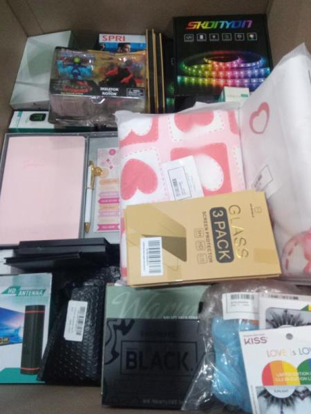 Health & Beauty - UISHUSO No-Touch Forehead Thermometer, Black Radiance Shadow Palette - MSRP $1,030