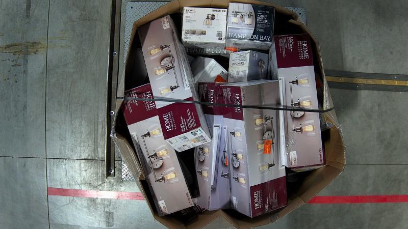 Lighting & Electrical - HDC Fixtures - Est Retail $1,457- 1plt