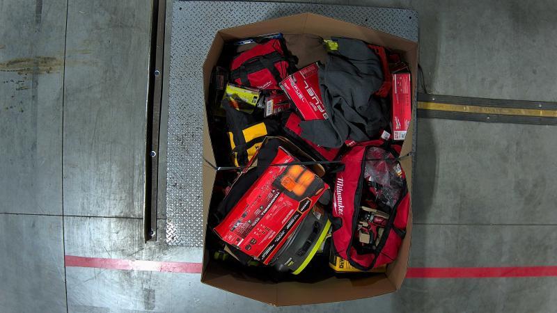 Tools - DEAWLT 20V Cordless 18-Gauge Narrow Crown Stapler Kit, Milwaukee, RYOBI, Powercare - Est Retail $6,273