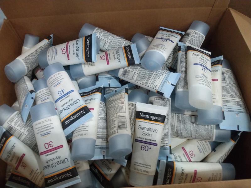 Health & Beauty - Neutrogena Ultra Sheer Dry Touch Sunscreens - MSRP $1,284