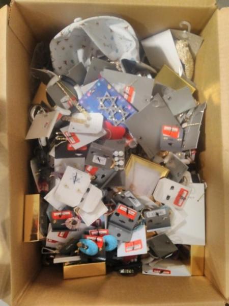 Luxury Department Store - Accessories