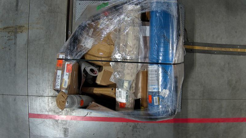 Flooring & Rugs- Closet Evolution, iliebe, PLAYA RUG, FLEXIMOUNTS, HomeRoots, ClosetMaid, JONATHAN Y -Est Retail $3,312