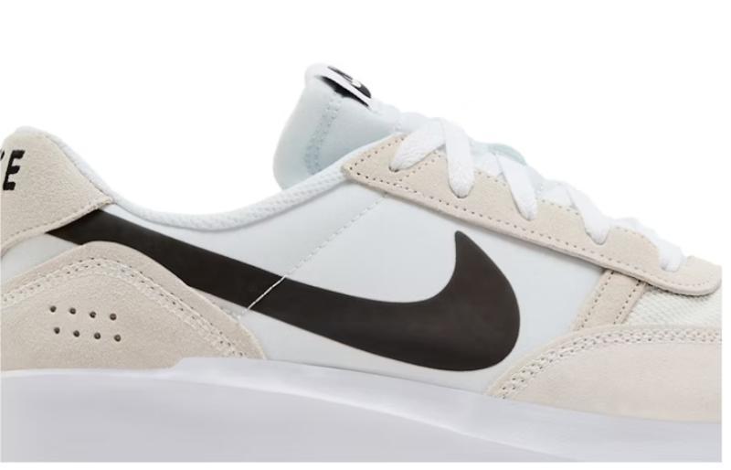 (40 Pairs) Nike Sneakers/Tenis Assorted Styles And More MSRP $ 3,920.0