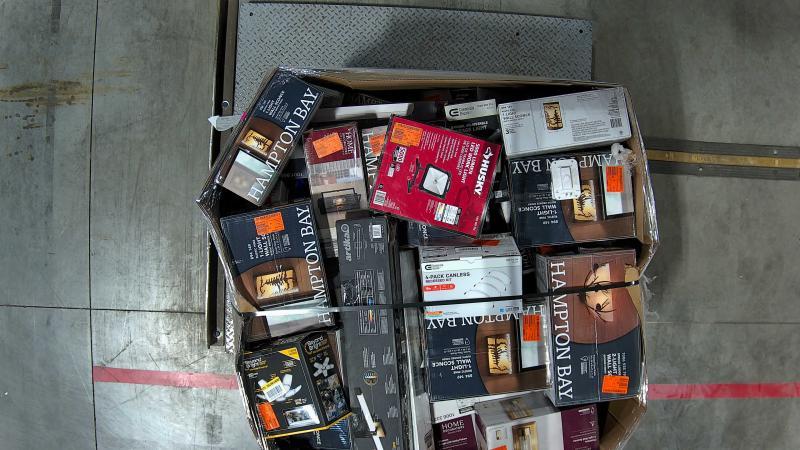 Lighting & Electrical - Starlink, TP-Link, HDC, Artika, Hampton Bay - Est Retail $5,722- 1plt