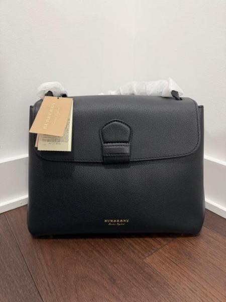 RETAIL VALUE $15,000 BURBERRY AND SALVATORE FERRAGAMO AUTHENTIC PURSES