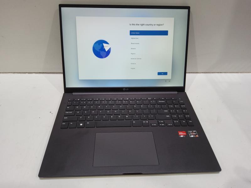 A Grade - LG UltraPC 16" Laptop, AMD Ryzen 5 7530U, 16GB RAM, 512GB SSD, Windows 11 Home - MSRP $849