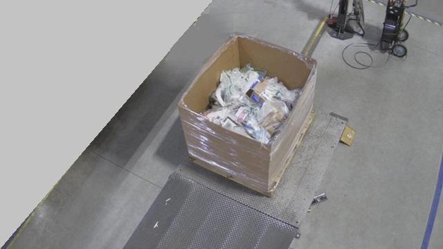 Home - Comodid Bathroom Trash Can Set, KIVY Vacuum Coffee Canister, Verones Mason Jars - MSRP $1,381