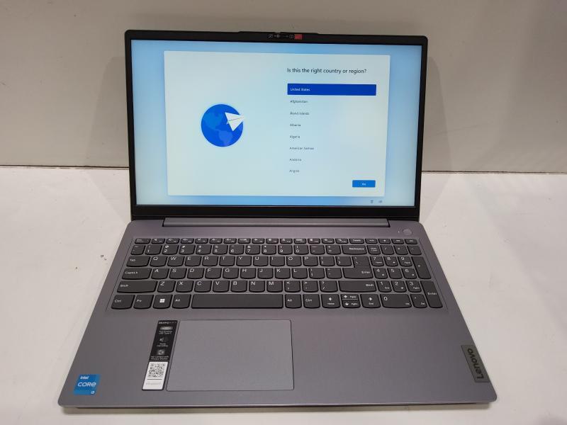 A Grade - Lenovo IdeaPad Slim 3i 15.6" Laptop, Intel Core i3-N305 2023, 8GB Memory, 128GB UFS - MSRP $449