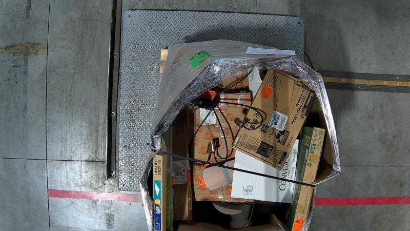 Lighting & Electrical - Bella Depot, YANSUN, DEWENWILS, Lithonia Lighting, Metalux, Amico, Breezary - Est Retail $2,941