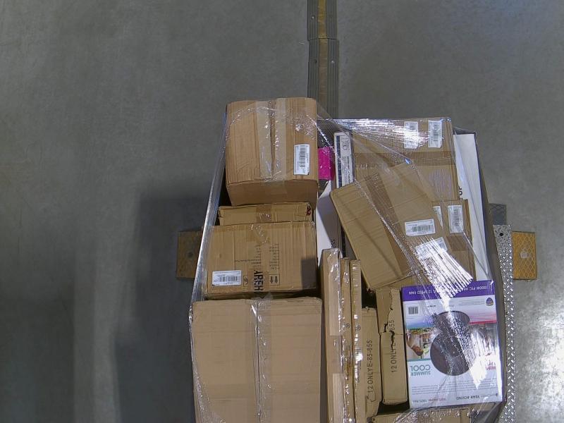 Electronics - Mobile Pixels Trio Max Monitor, iPad A16, Sakura Pigma Micron Pen - MSRP $4,441