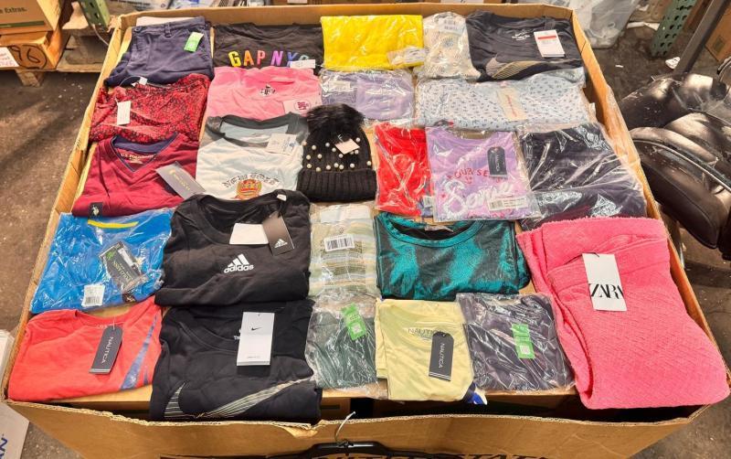 Bulk Lot of 350 Men's & Women's Mixed Apparel Clothing MSRP $5,786