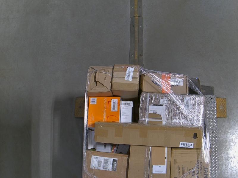 General Merchandise - iPad Air 256GB, Beats Solo 4 Headphones, Delton Ergonomic Keyboard - MSRP $5,982